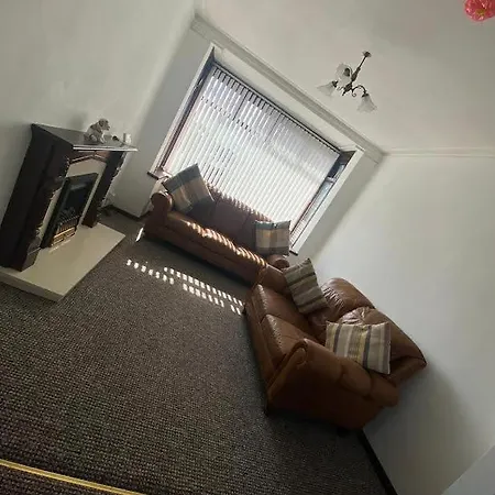 Modern 3 Bedroom House Close To The City Centre Belfast Exterior photo