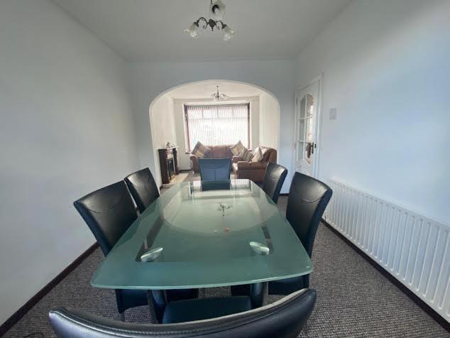 Apartment Modern 3 Bedroom House Close To The Centre Belfast