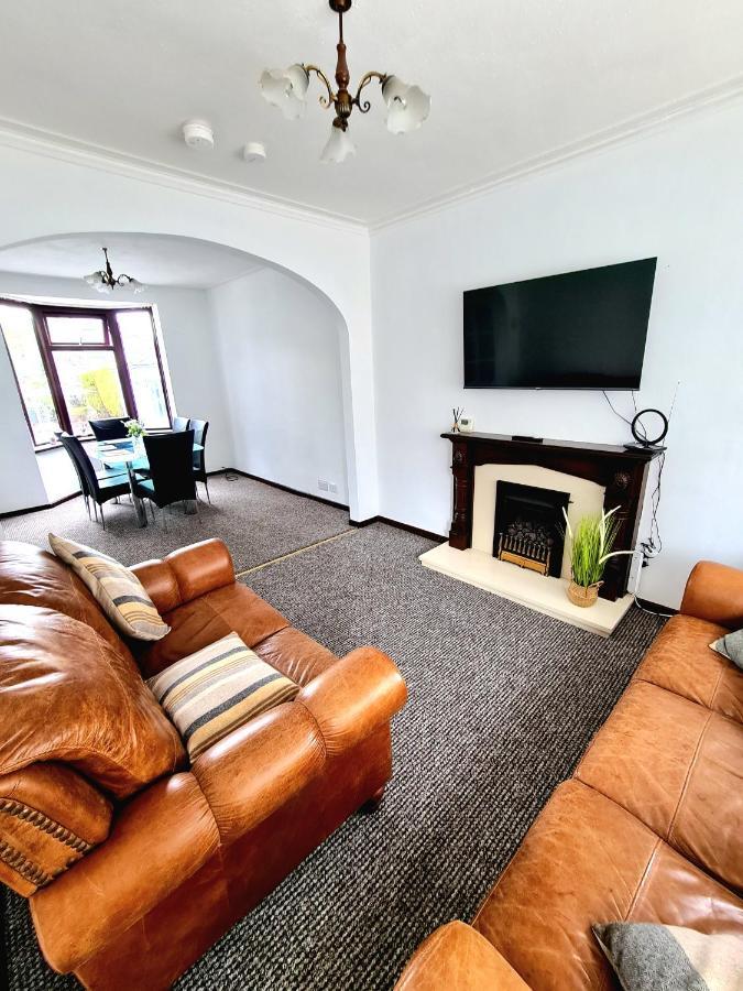 Modern 3 Bedroom House Close To The Centre *